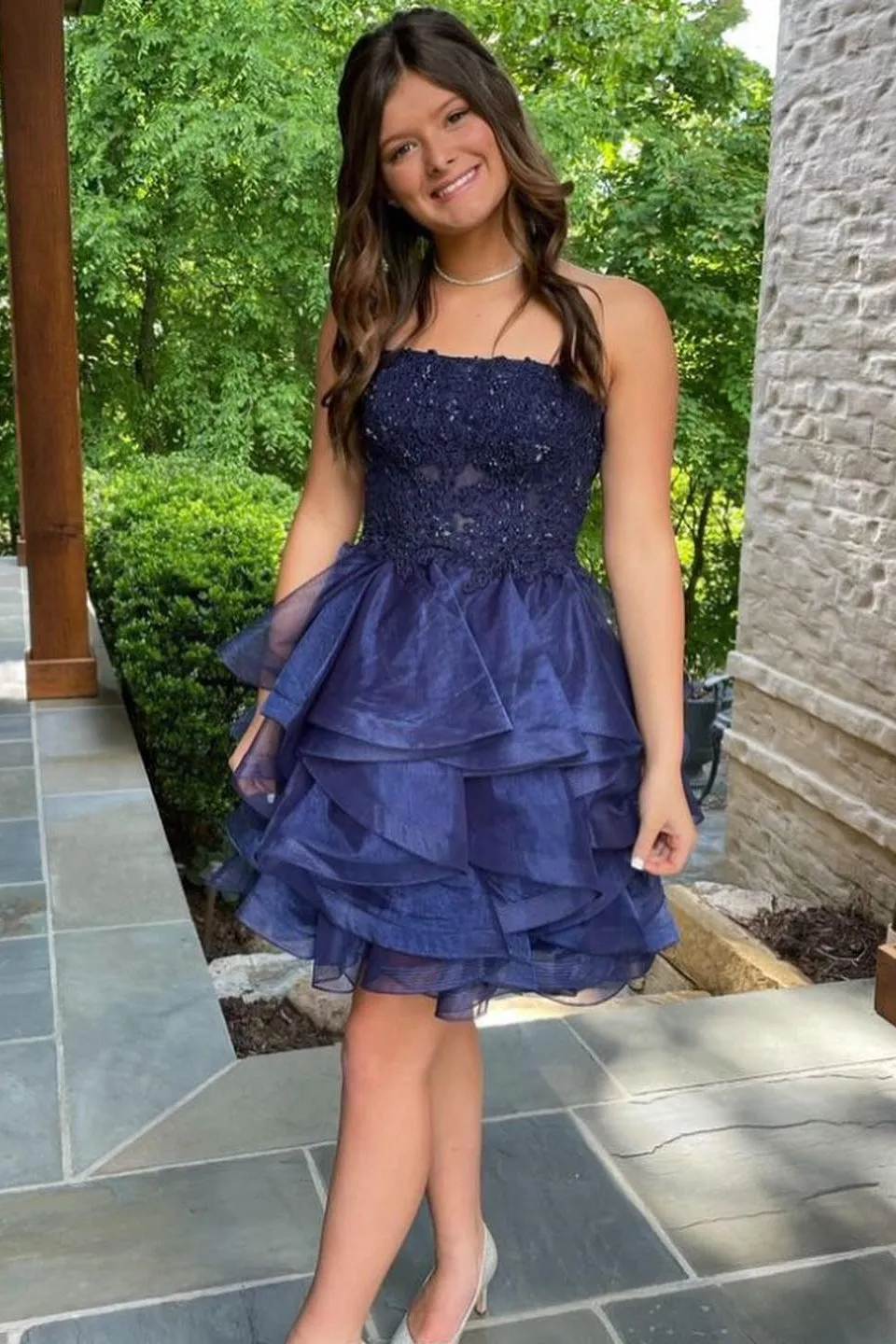 Charming Blue Strapless Lace Appliques Organza Short Homecoming Dresses