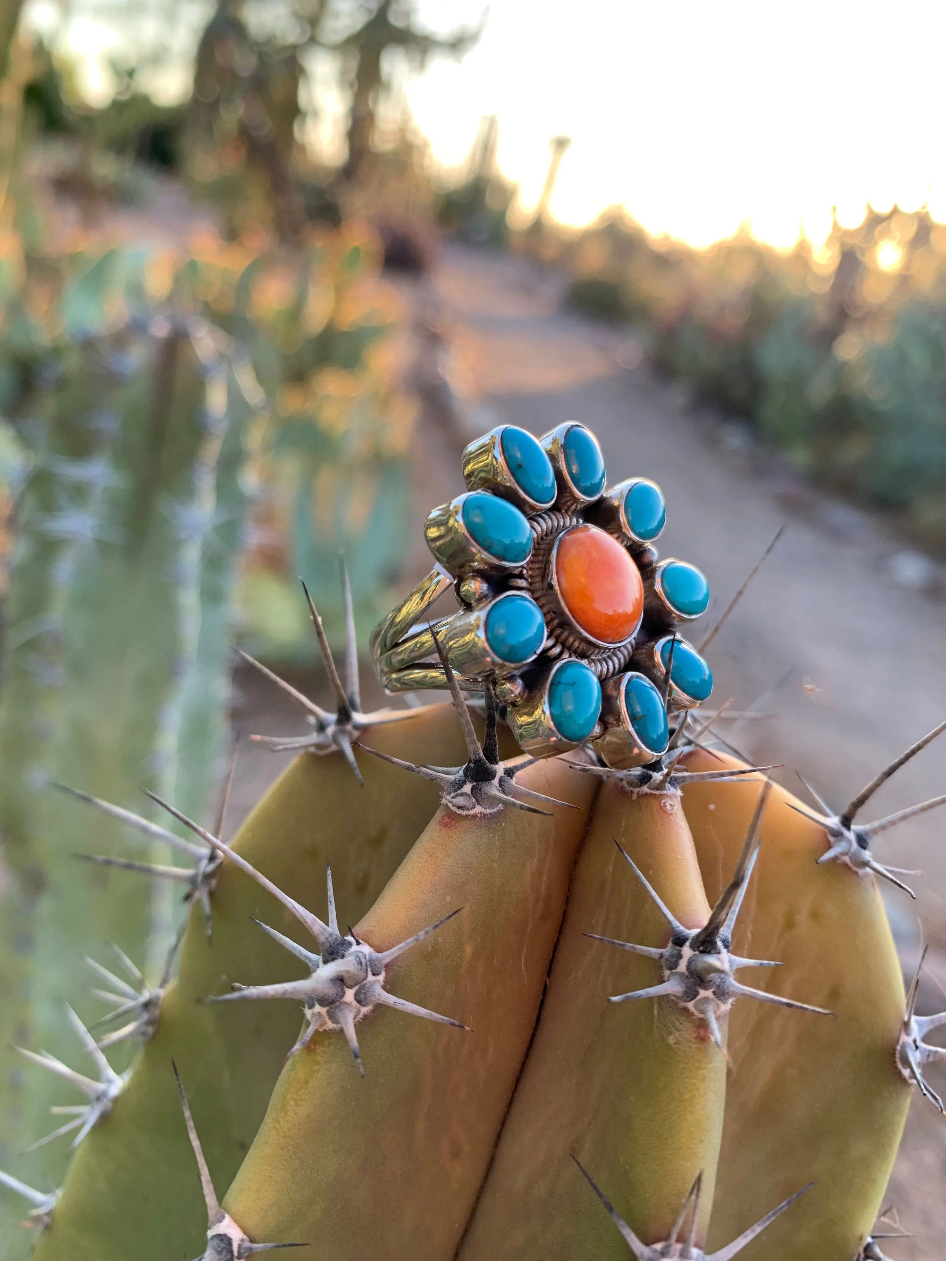 Cluster of Spiny Oyster & Turquoise ring size 7