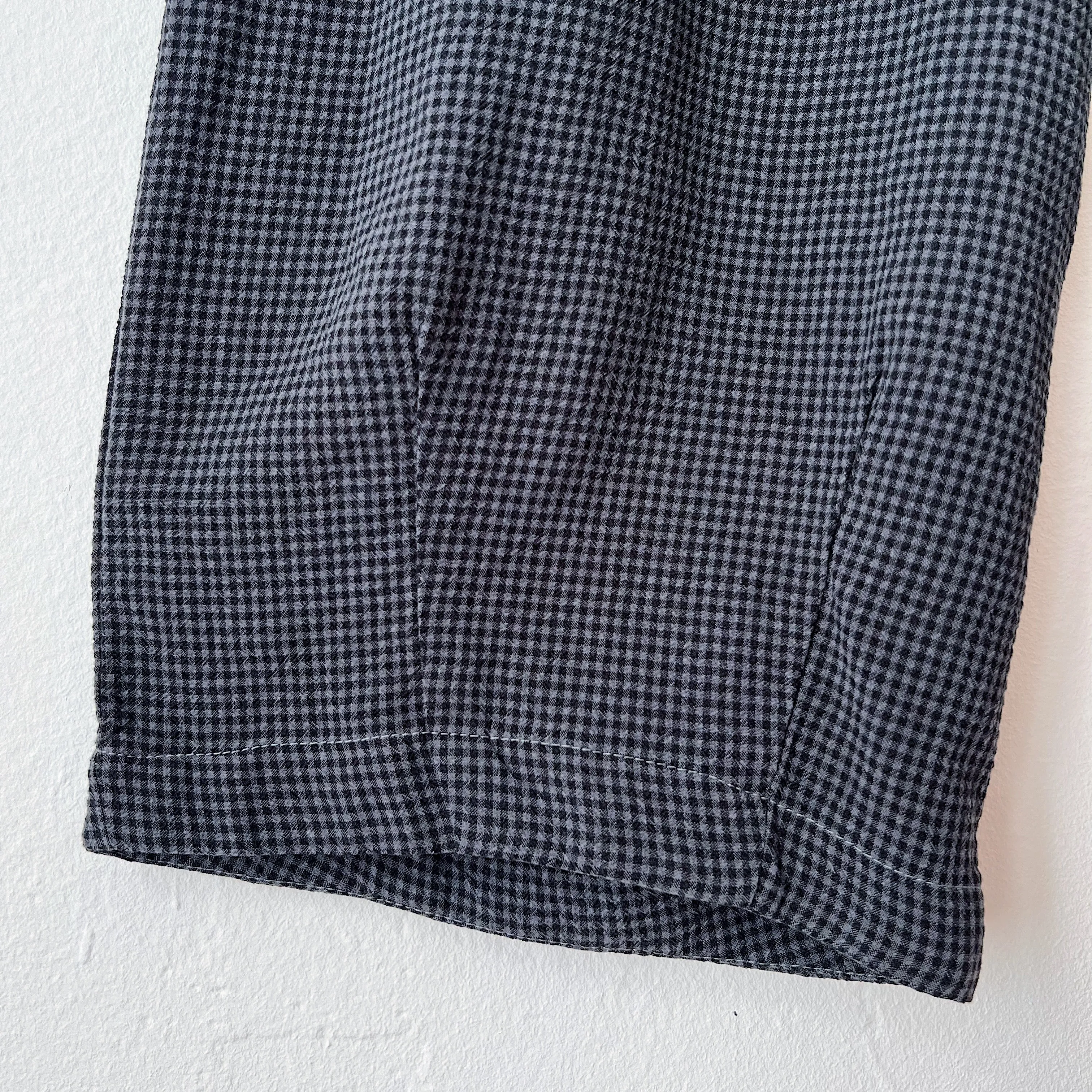 Cut Loose | Cropped Pant with Darts in Anthracite Mini Check