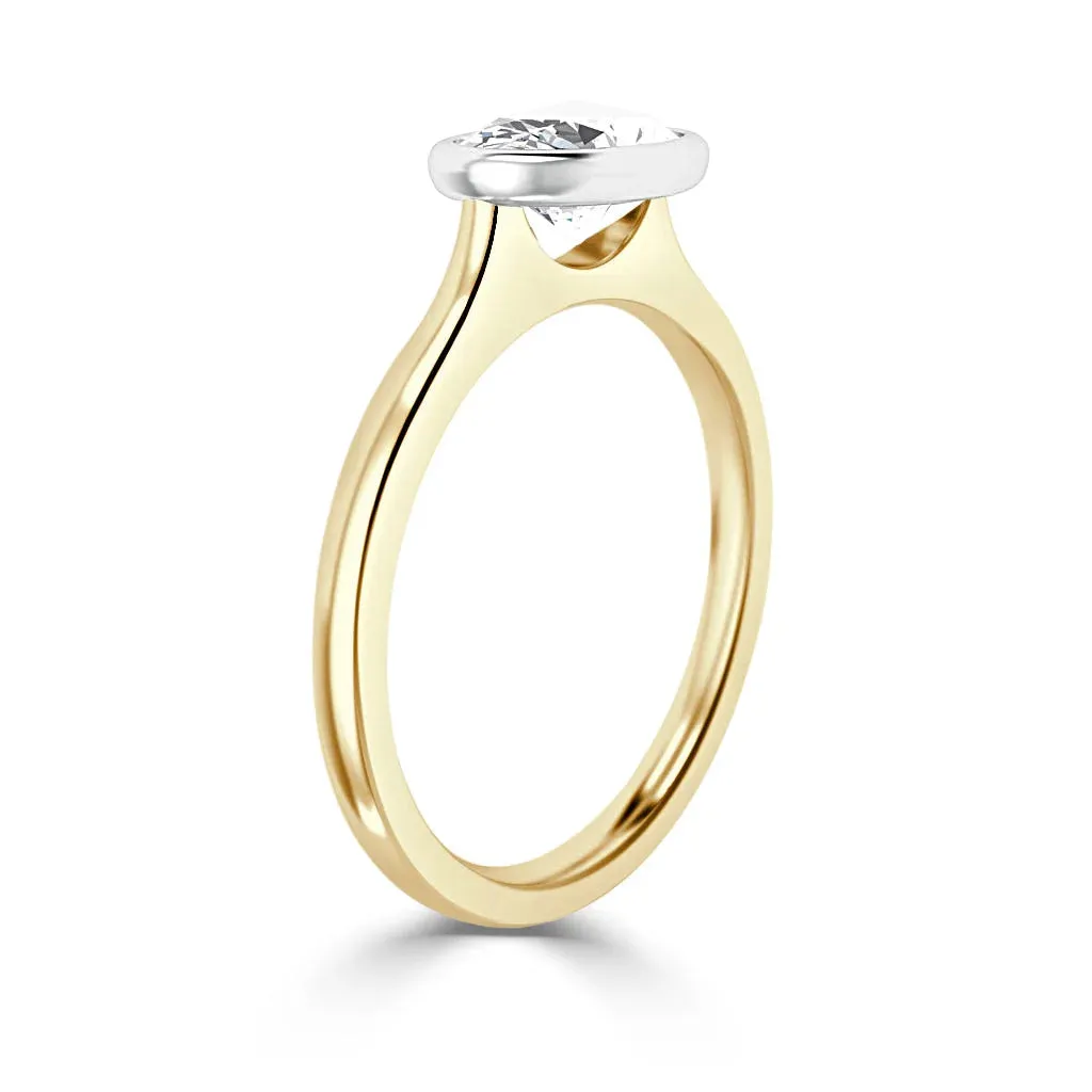 Isla - 18ct Yellow Gold - Oval