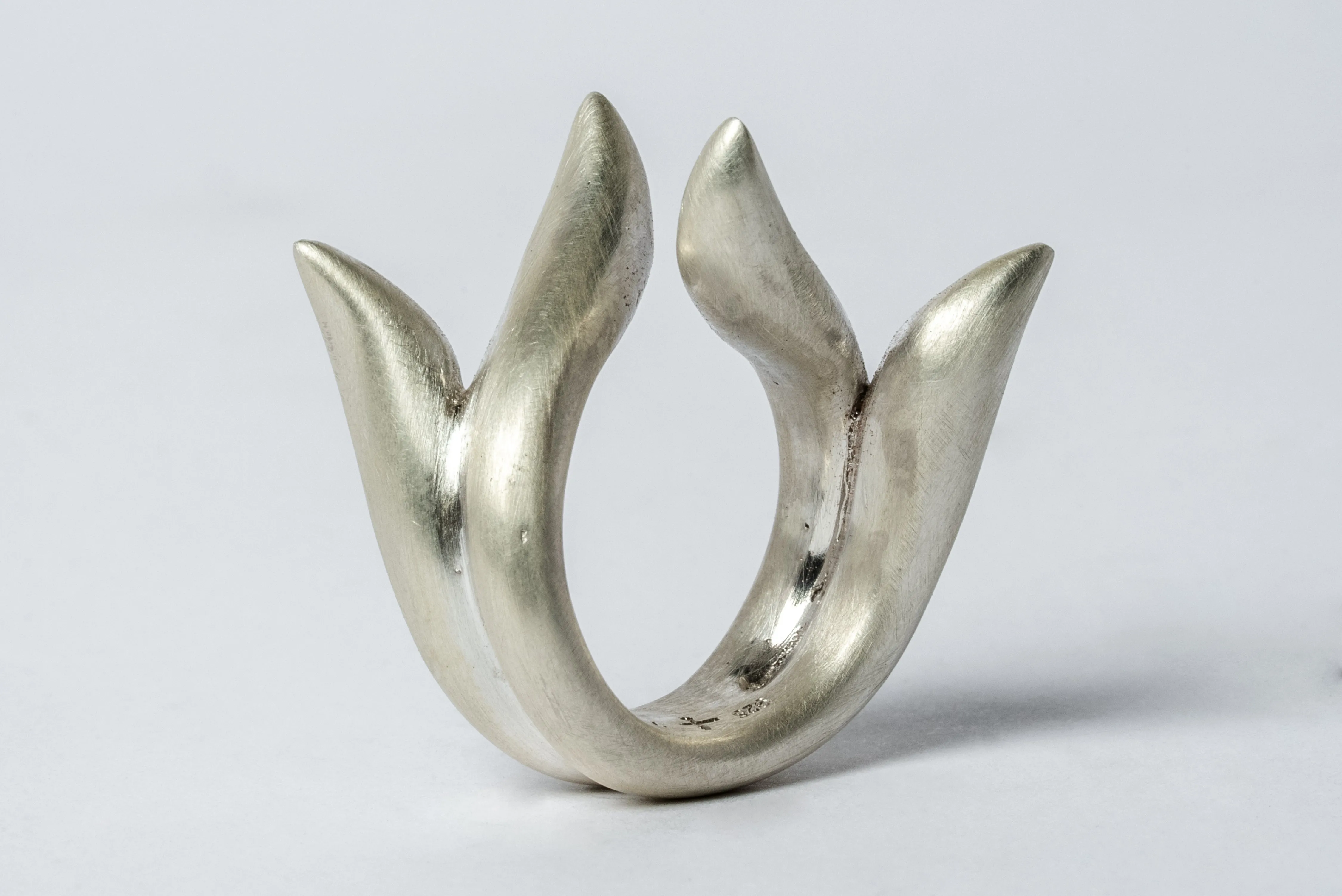 Tatius Ring (Flower 3, Left Mirror, MA)